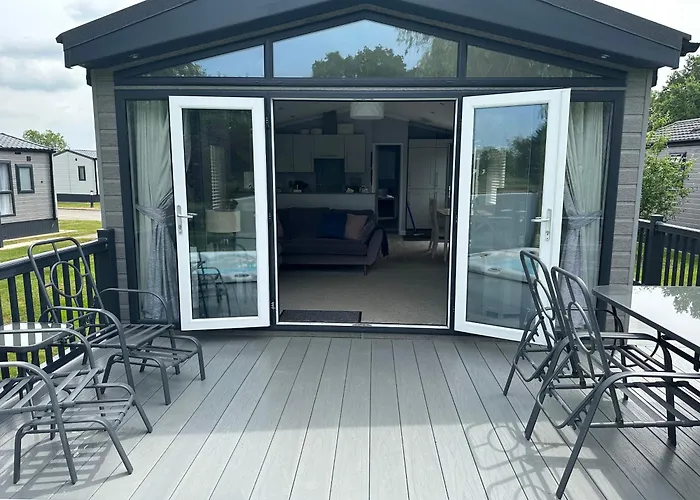 Orchard View Lodge